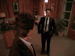 Twin Peaks Kyle MacLachlan Michael Ontkean GIF