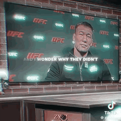 Two Men Fighting In Cage Better Head Movement Than Muhammad Ali GIF