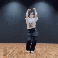 TXT Yeonjun Dance Moves GIF