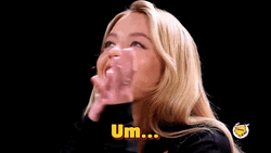 Um Sydney Sweeney No GIF