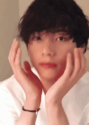 V Was Stunned And Humbled GIF
