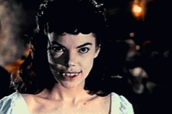 Vampire Andrée Melly GIF