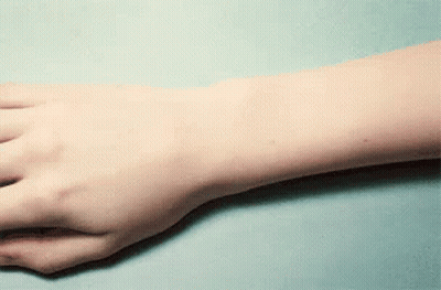 Watch Showing 3:00 GIF