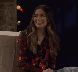 We Are Back Icarly Carly Shay GIF