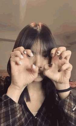 Wee Weeraya GIF