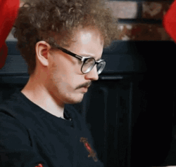 What's In The Box Anxious Youtuber Cheesybluenips GIF