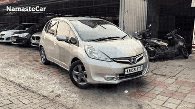 White Car With License Plate Ka05ml437 GIF