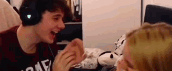 Wilbur Soot And Niki Laughing GIF