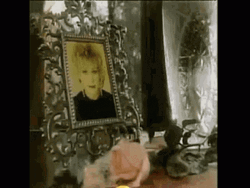 Woman Historia Memories GIF