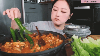 Woman Holding Green Pepper Near Pot Food Keemixim GIF