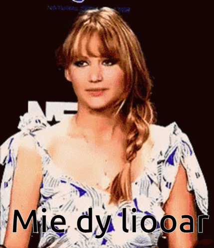 Woman In Blue And White Dress With Mie Dy Liooar GIF
