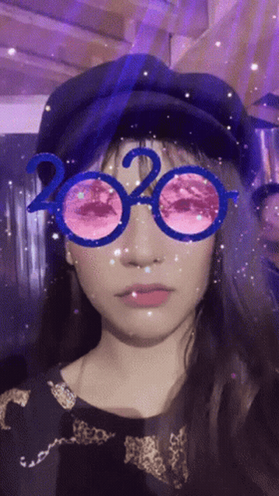 Woman In Hat And Sunglasses 2020 GIF
