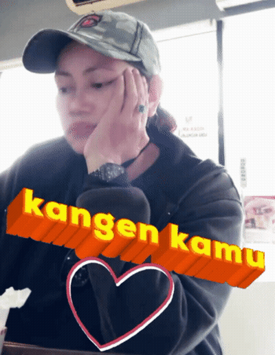 Woman In Hat And Watch Kangen Kamu GIF