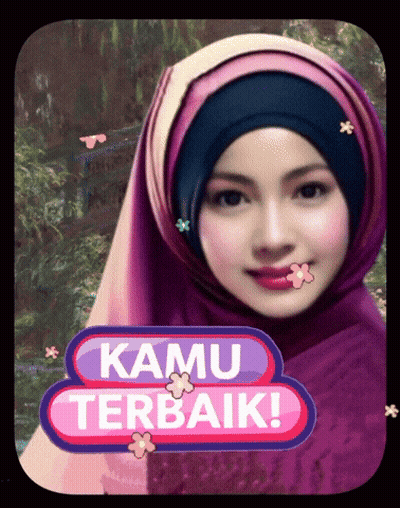 Woman In Hijab Kamu Terbaik GIF