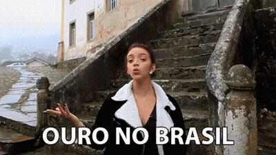 Woman On Stairs Ouro No Brasil GIF