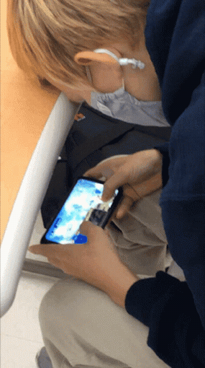 Woman Singing And I Feel Chaos In This Chill's Tonight GIF