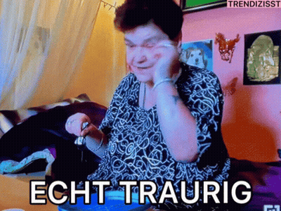 Woman Sitting On Bed Echt Traurig GIF