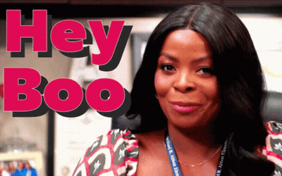 Mujer con lanyard de Albert Einstein GIF