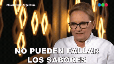 Woman With Glasses Says No Pueden Fallar Los Sabores GIF