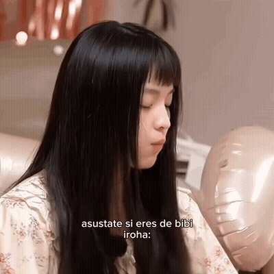 Woman With Long Black Hair Says Asustate Si Eres De Bibi Iroha GIF