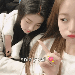 Wonyoung Eunbi Val Anie GIF