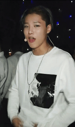 X1 Choi Seungyoun Flexing Abs Kpop GIF
