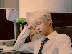 Yan An Falling Asleep GIF