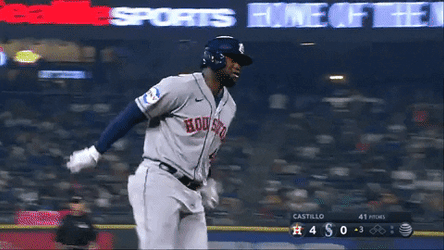 Yordan Alvarez Running Base GIF