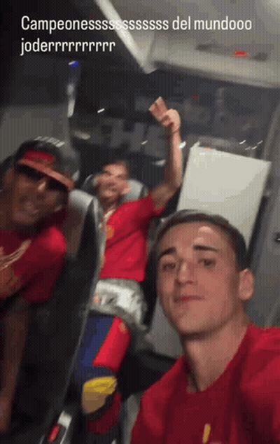 Young Men Posing Campeonesssss Del Mundoo Joderrrrrrr GIF