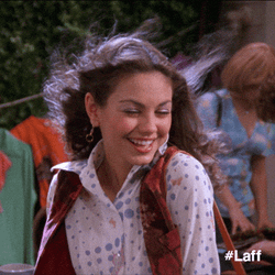 Young Mila Kunis Modelo Face GIF