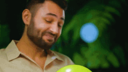 Youtuber Mrwhosetheboss Aron Maini Thumbs Up Science  GIF