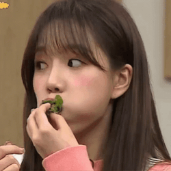 Yuri Gobble Leaves GIF