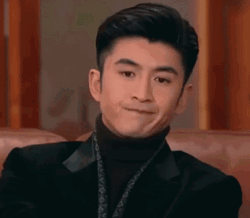 Zhang Leon Zhang Yunlong Feeling Uncomfortable GIF