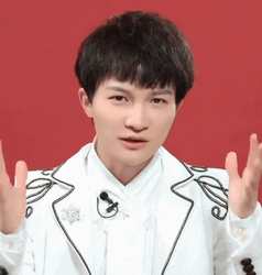 Zhou Shen Talking To Certain Person GIF