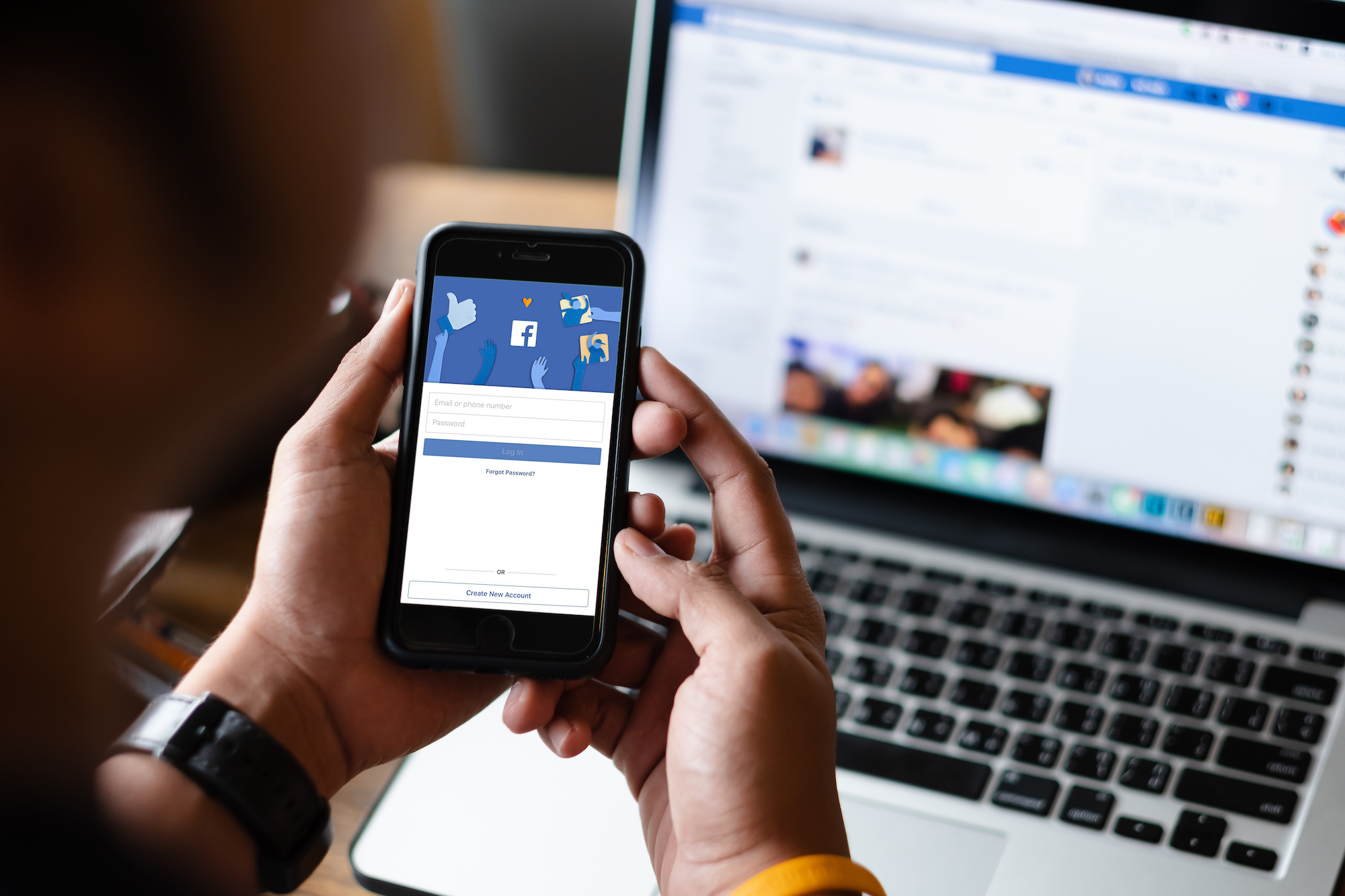 How to Save a GIF from Facebook