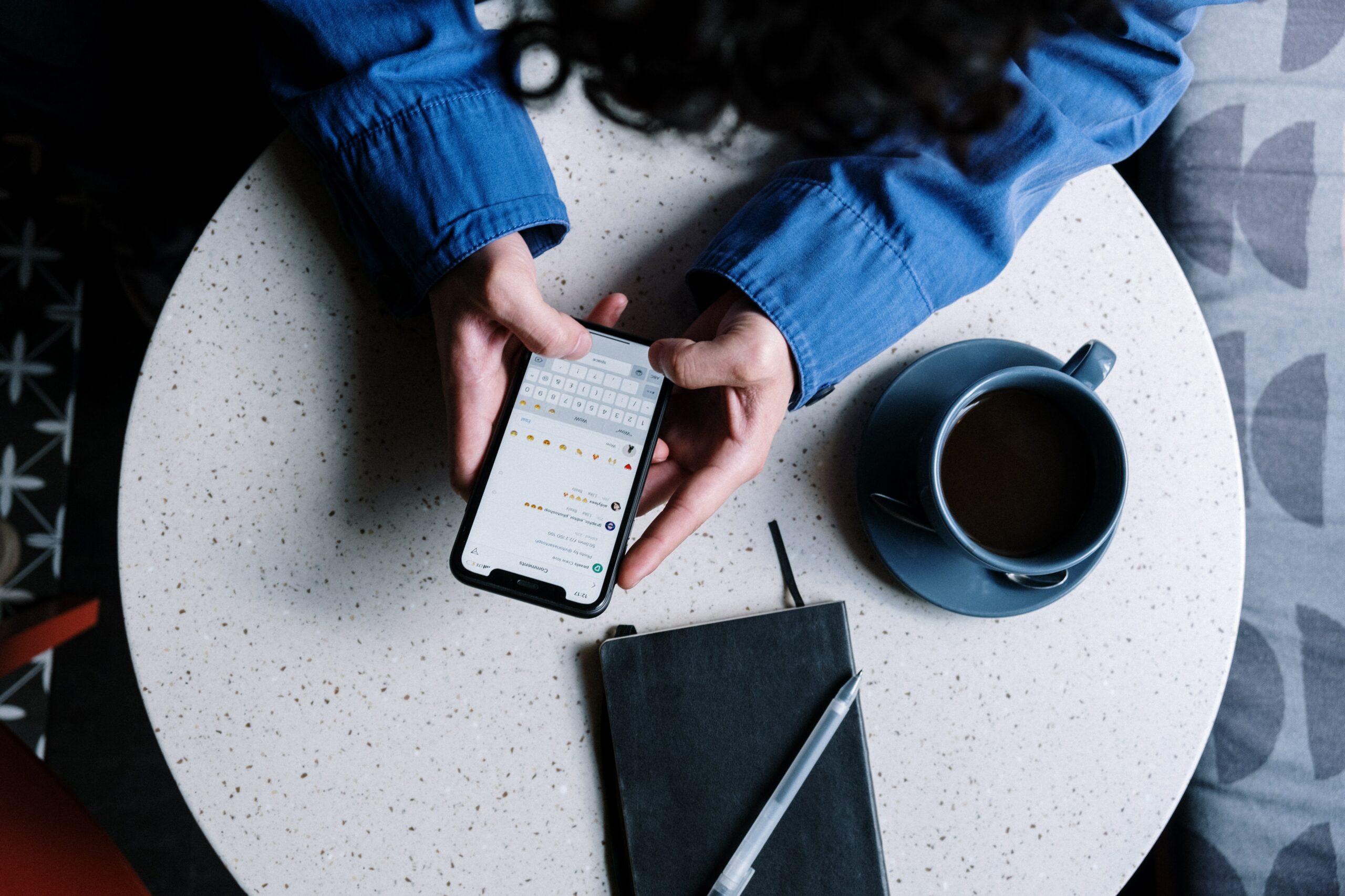 Express Yourself in Motion: How to Send GIFs on Instagram